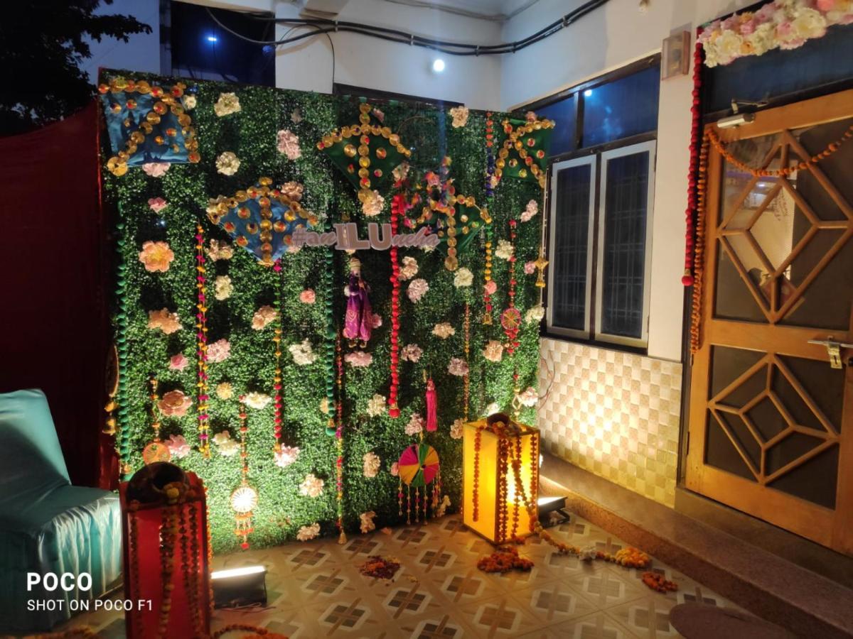 Surabhi Garden Inn Лакнау Екстериор снимка